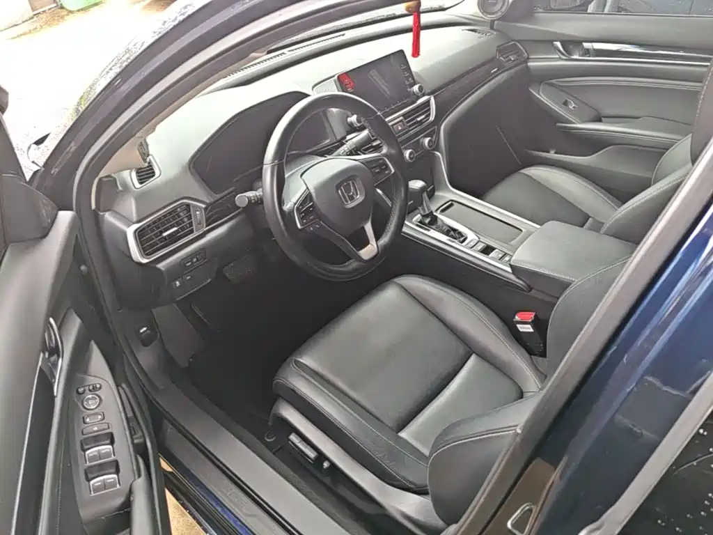 Honda Inspire 2021 — фото 16