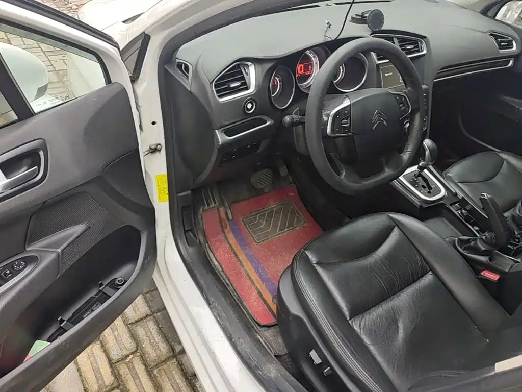 Citroën C4L 2014 — фото 16