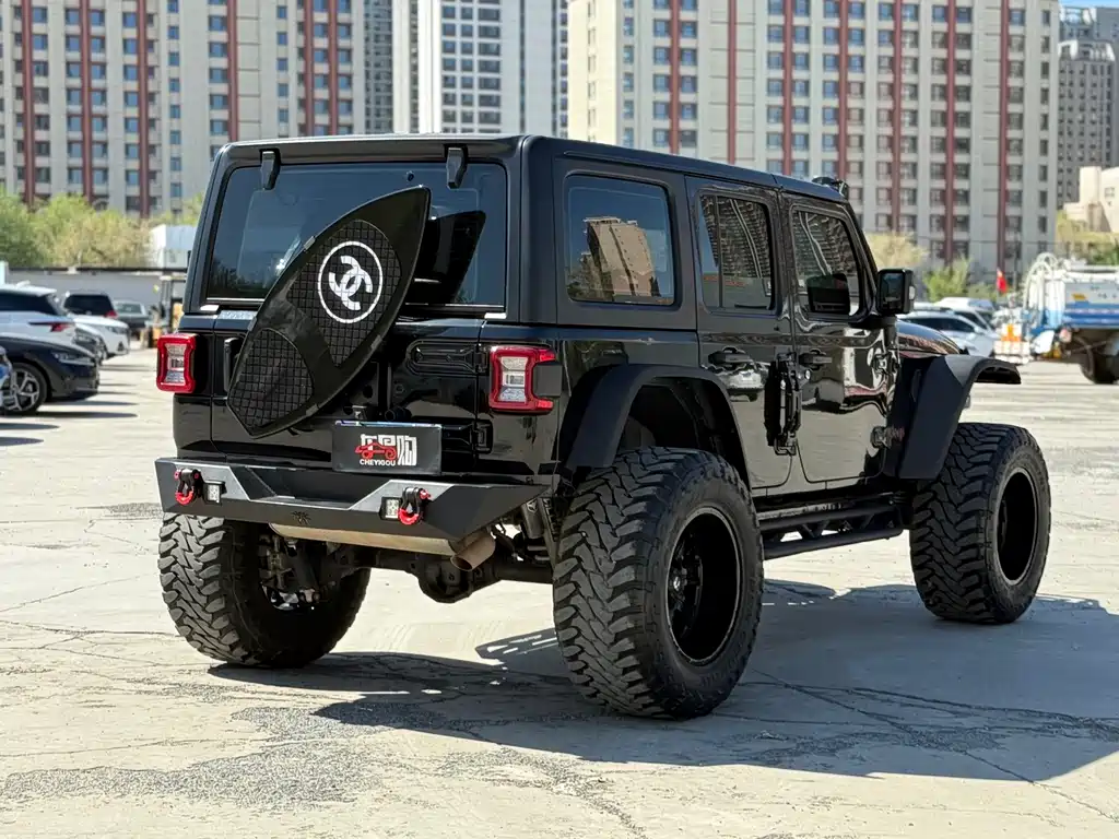 Jeep Wrangler 2021 — фото 8
