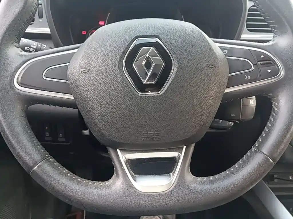 Renault Kadjar 2019 — фото 11