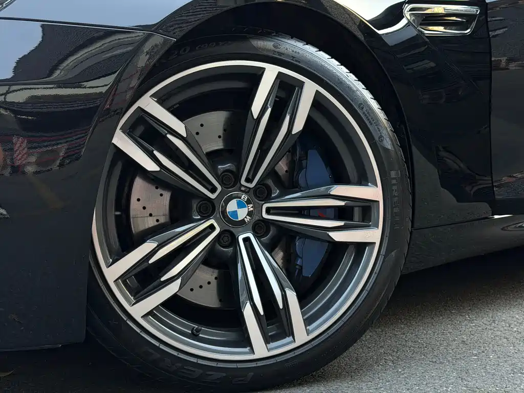 BMW M6 2015 — фото 18