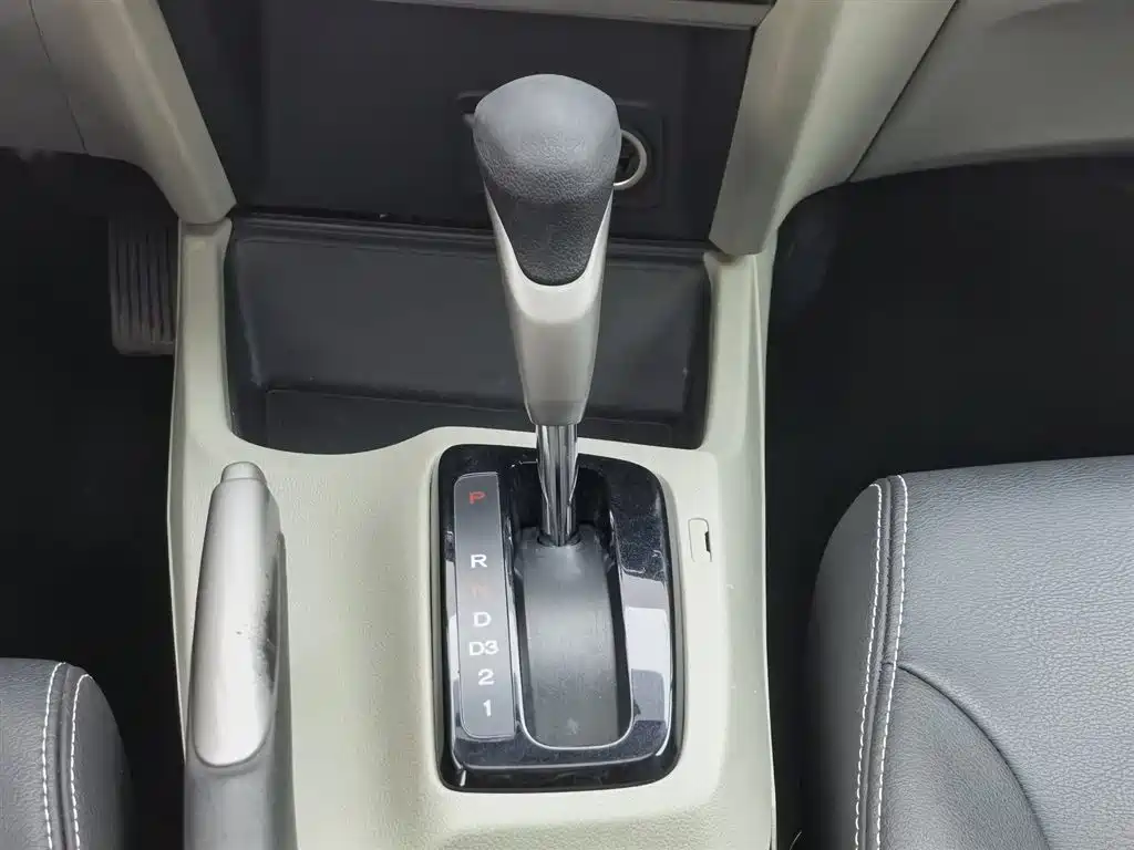 Honda Civic 2015 — фото 13