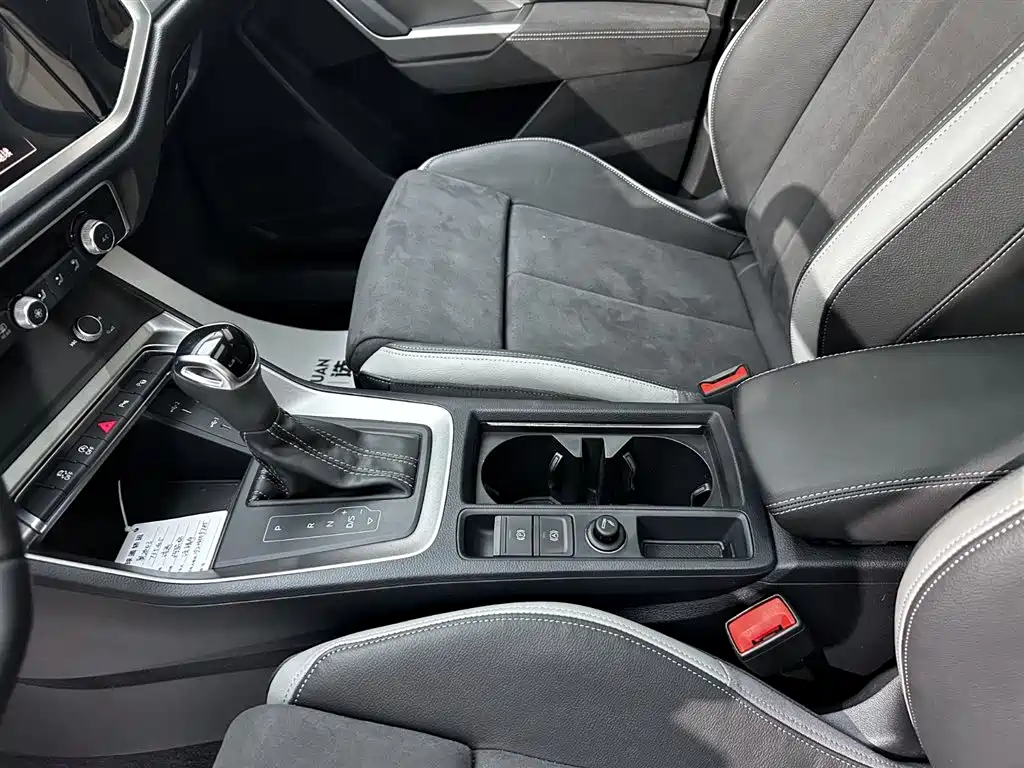 Audi Q3 2022 — фото 19