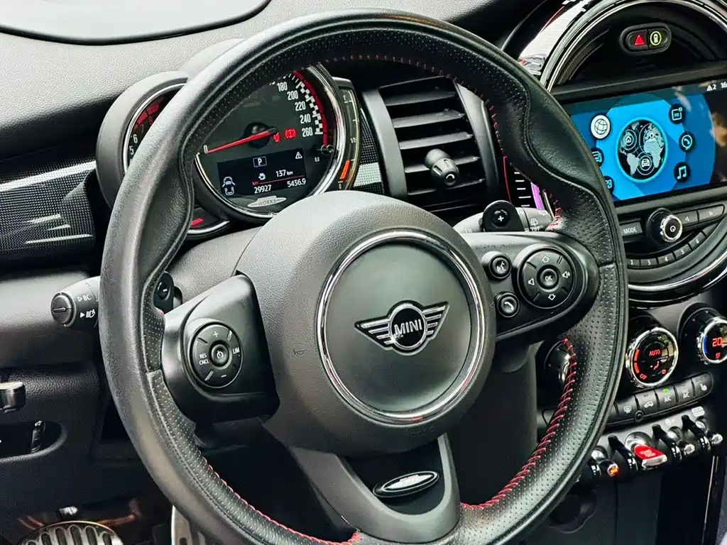 MINI JCW 2019 — фото 10