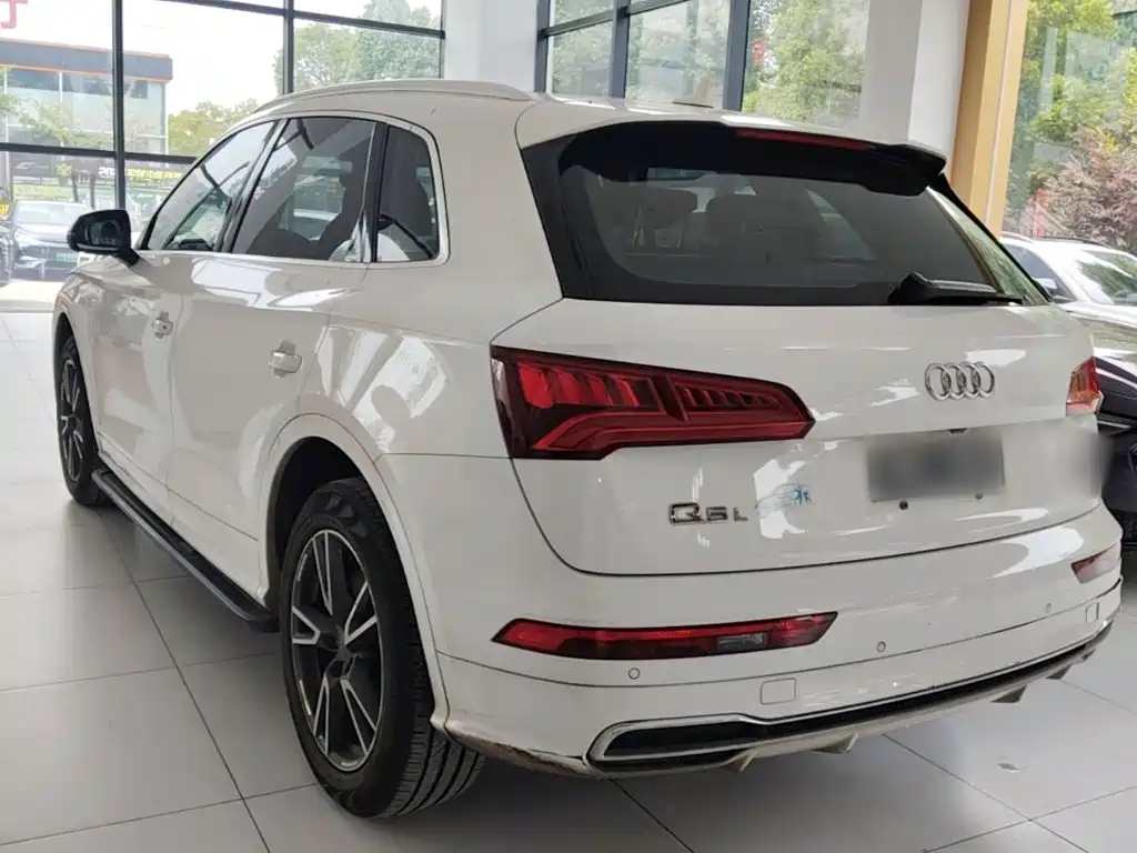 Audi Q5L 2018 — фото 5