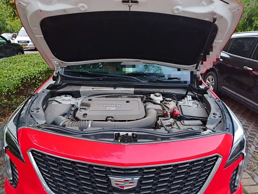 Cadillac XT4 2022 — фото 11