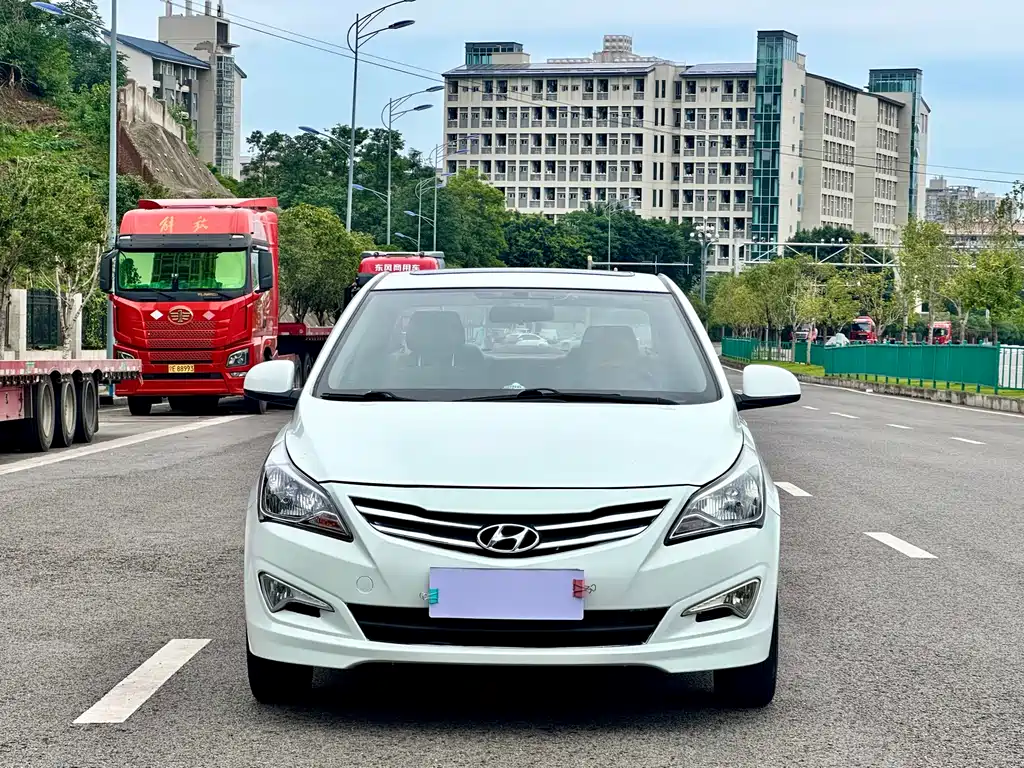 Hyundai Verna 2016 — фото 2
