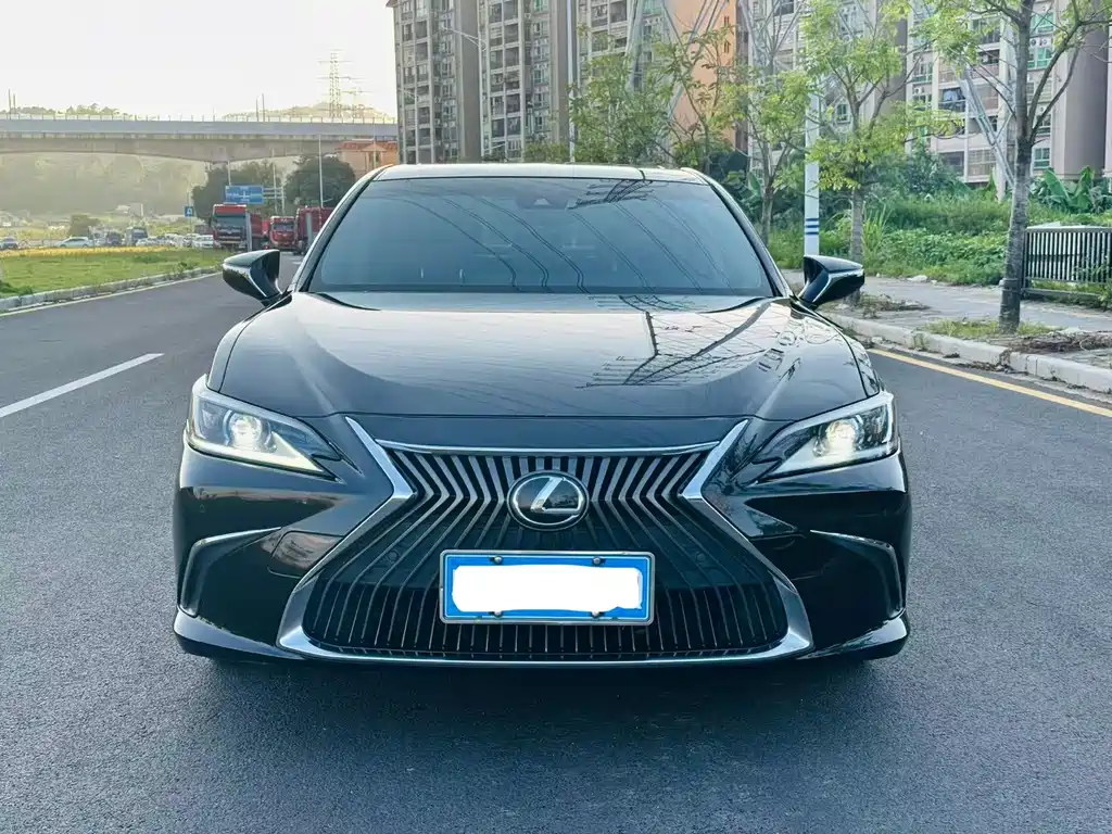 Lexus ES 2020 — фото 2