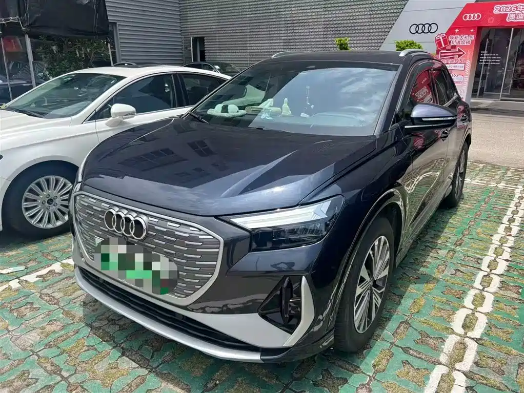 Audi Q4 e-tron 2024