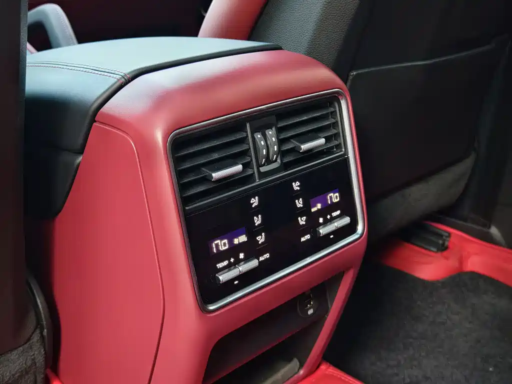 Porsche Cayenne 2019 — фото 13