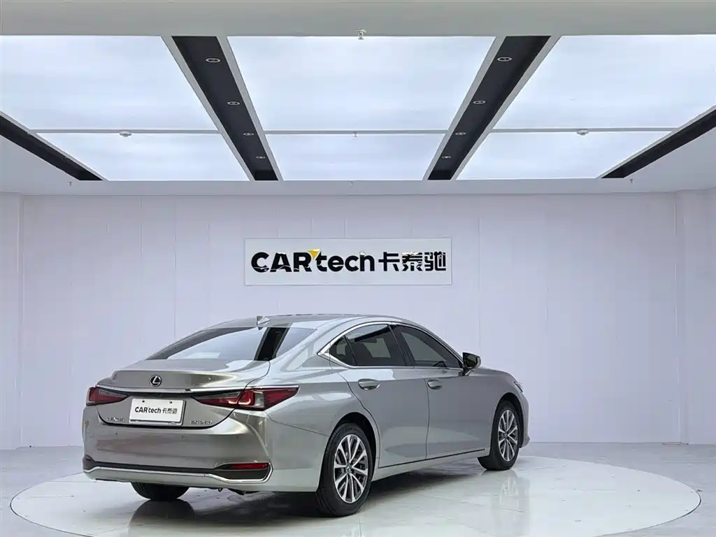 Lexus ES 2022 — фото 5