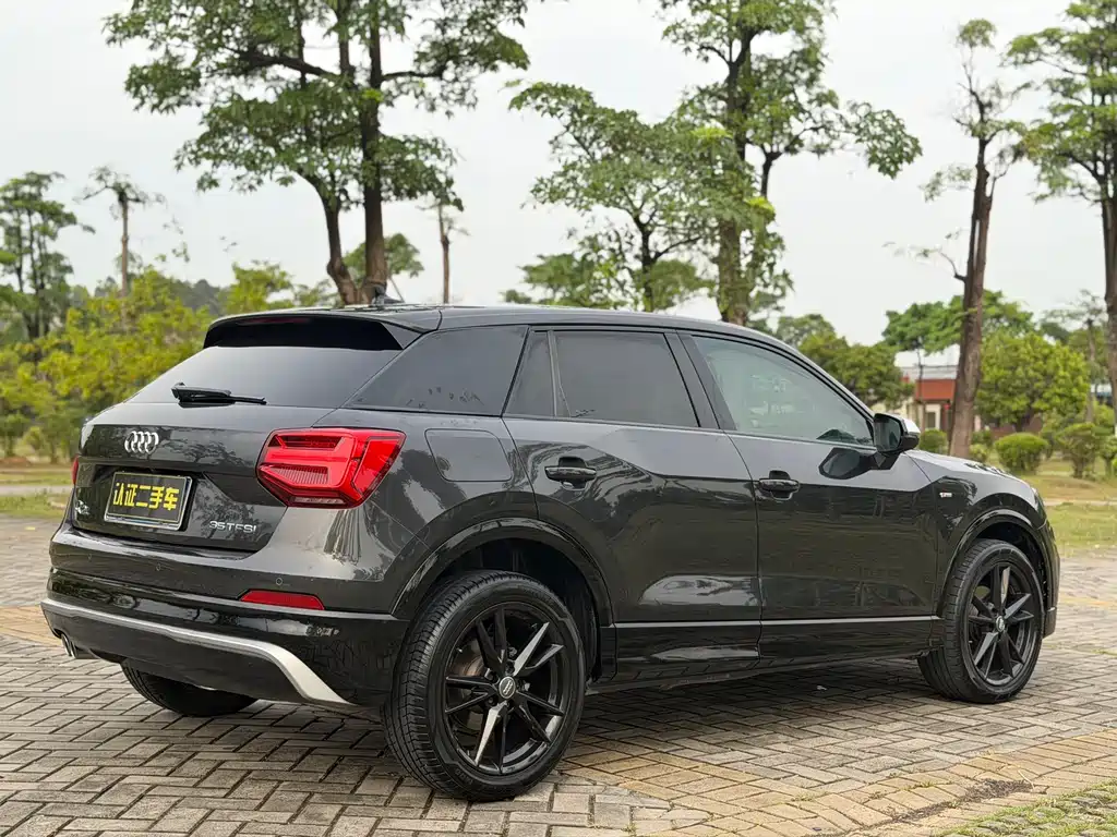 Audi Q2L 2019 — фото 18