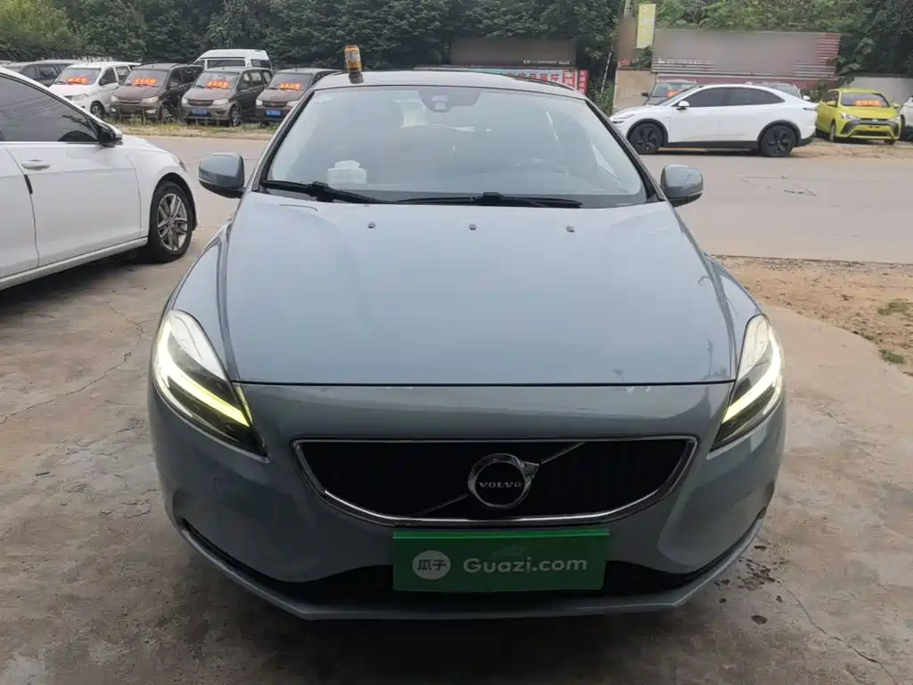 Volvo V40 2016