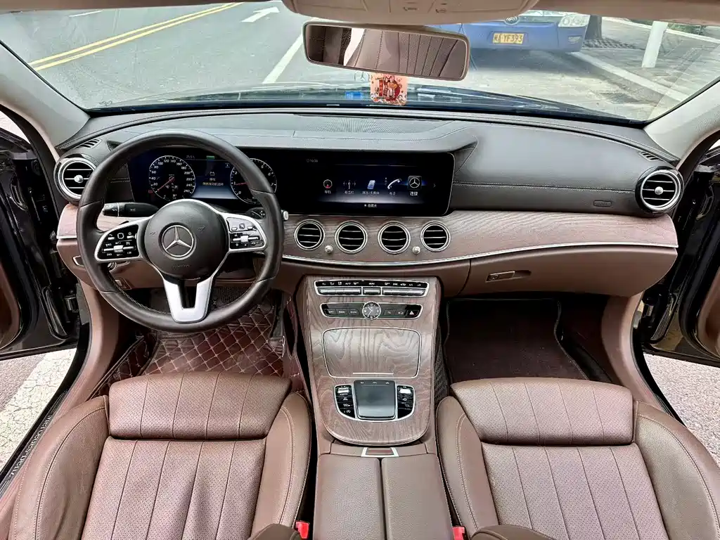 Mercedes-Benz E-Class 2019 — фото 8