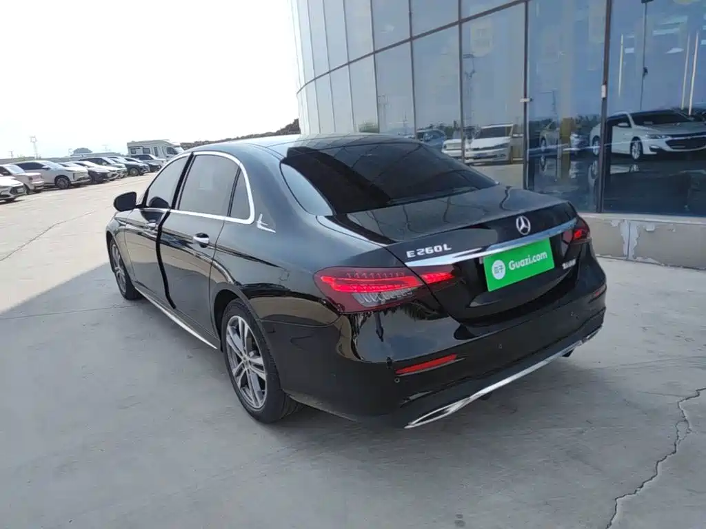 Mercedes-Benz E-Class 2023