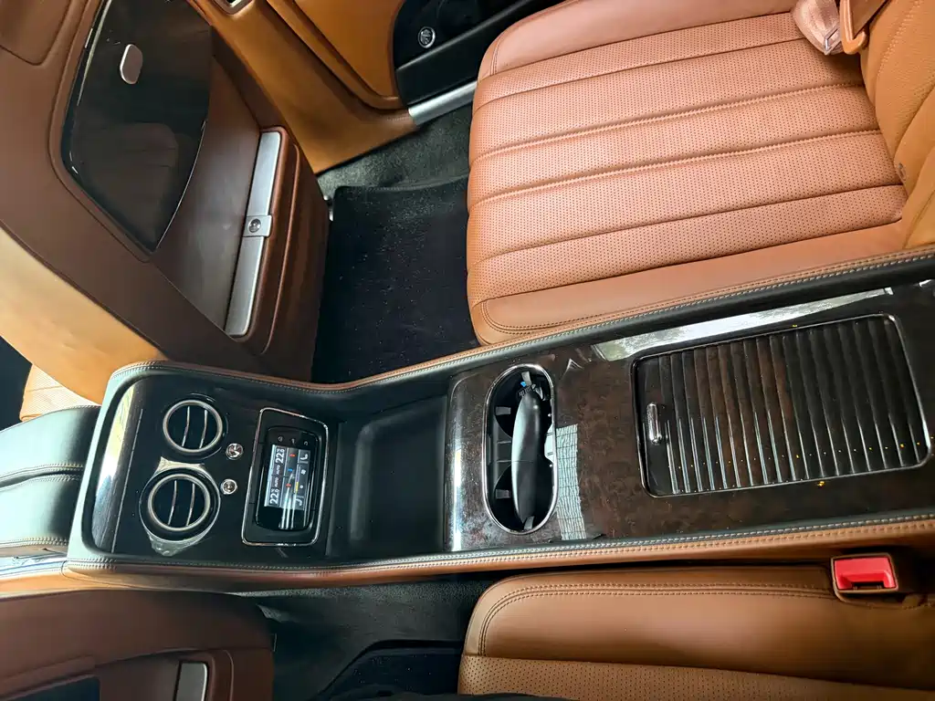 Bentley Flying Spur 2015 — фото 7