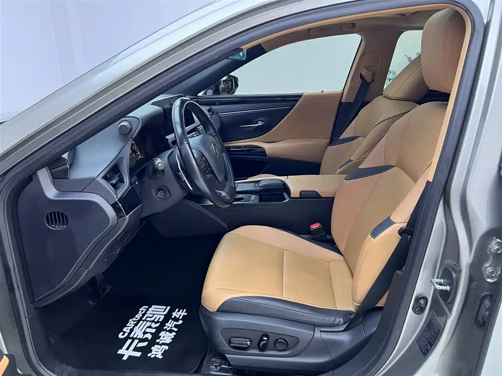 Lexus ES 2022 — фото 17