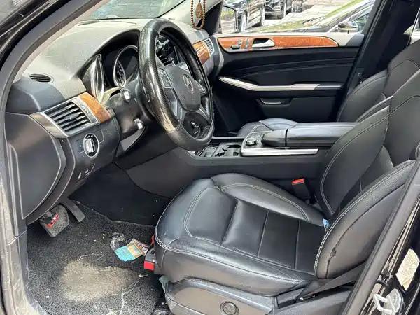 Mercedes-Benz M-Class 2012
