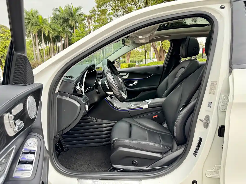 Mercedes-Benz C-Class 2022 — фото 16