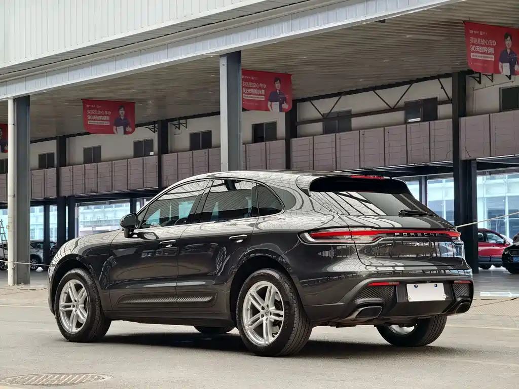 Porsche Macan 2024 — фото 19