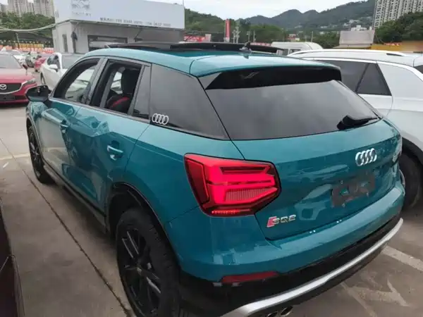Audi Q2L 2021