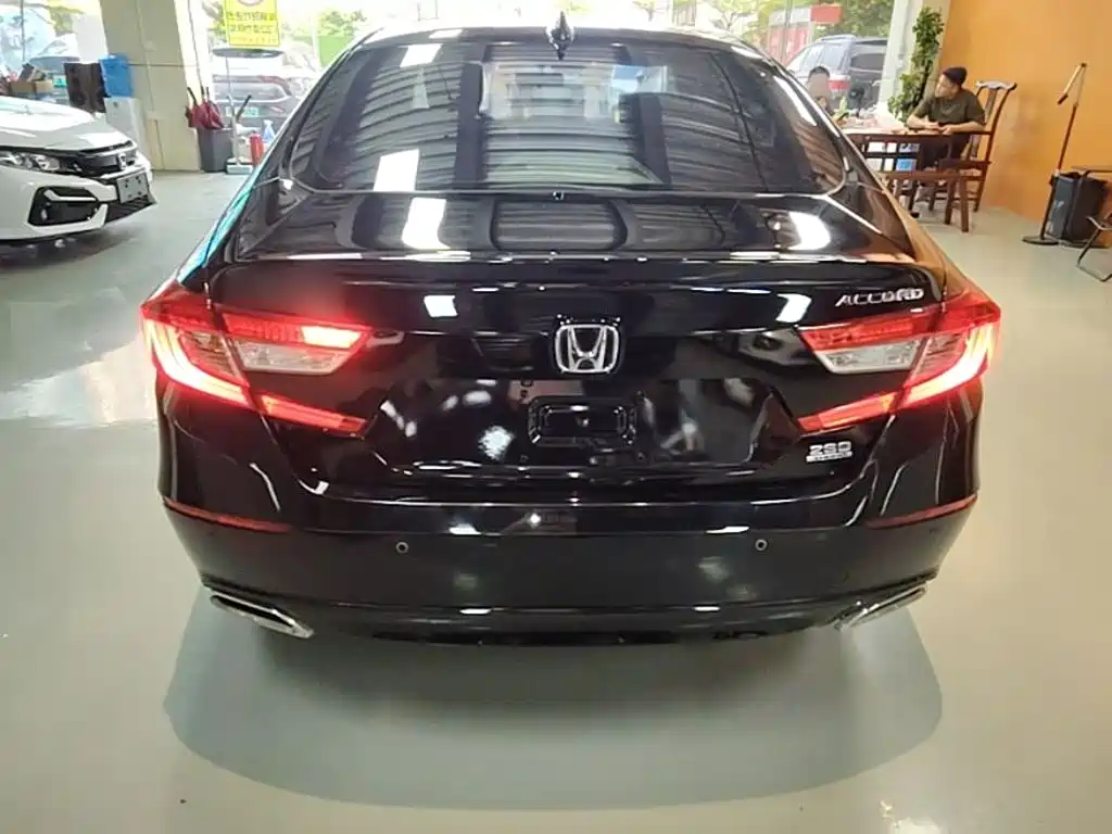 Honda Accord 2021 — фото 6