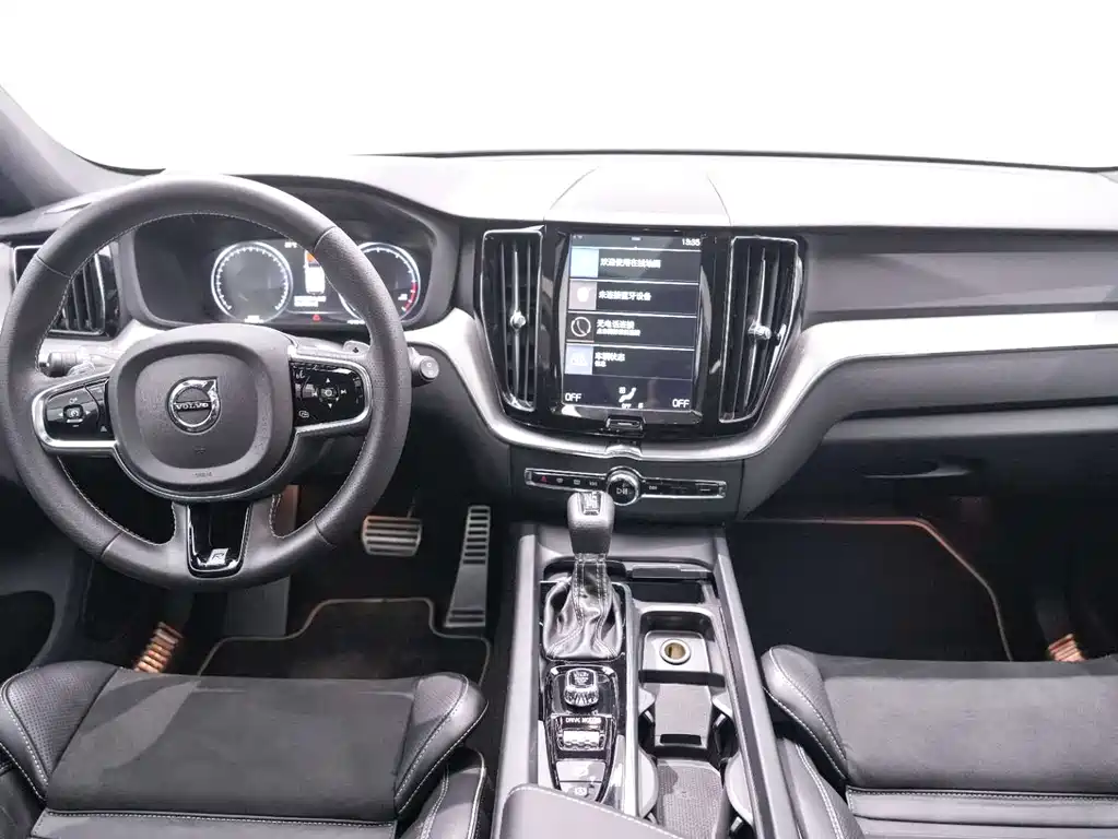 Volvo XC60 2019 — фото 14