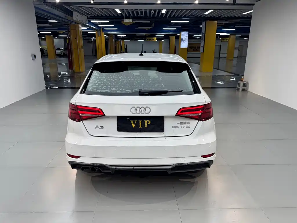 Audi A3 2019 — фото 12