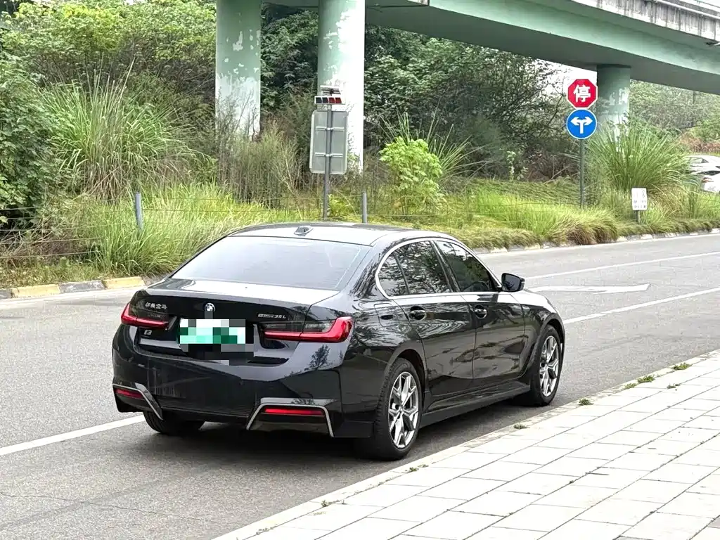 BMW i3 2024 — фото 13