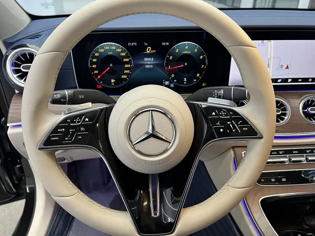 Mercedes-Benz E-Class 2022 — фото 8