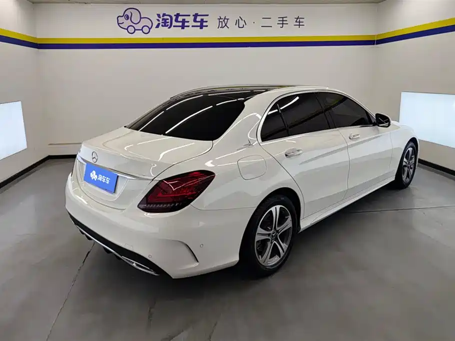 Mercedes-Benz C-Class 2020 — фото 3