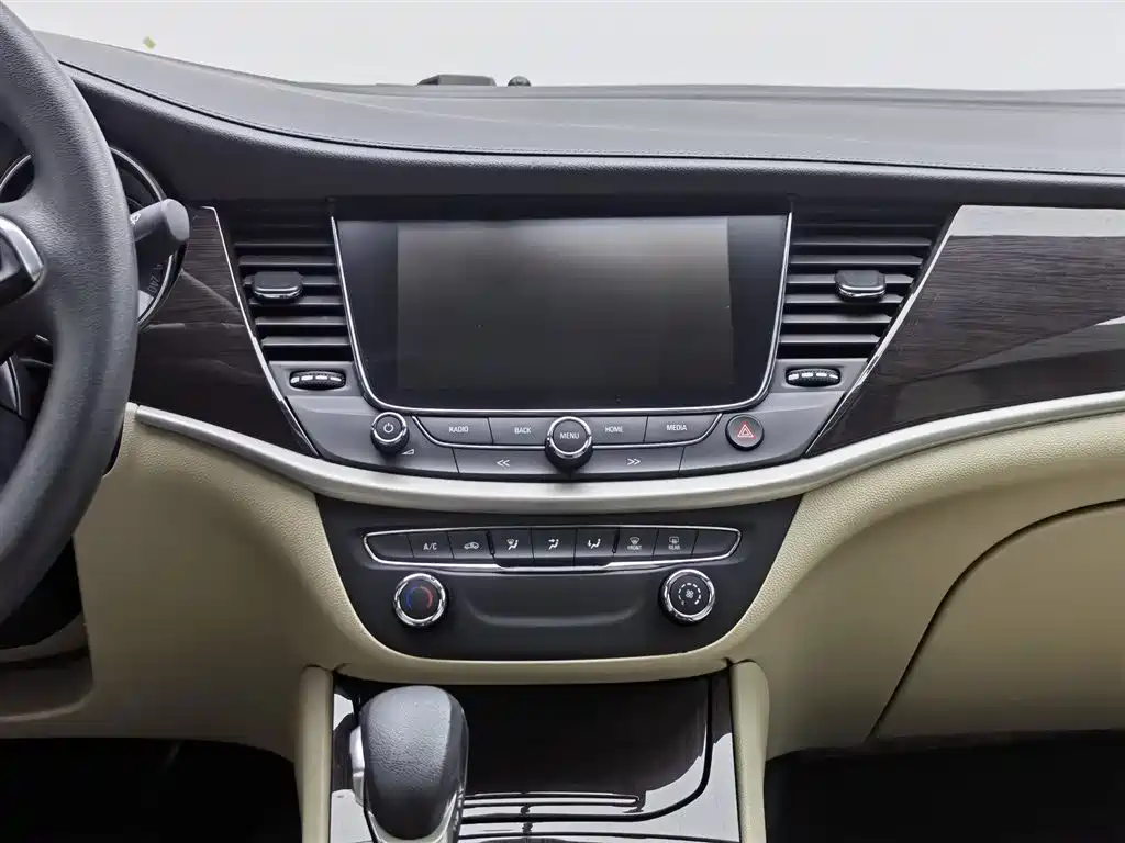 Buick Verano 2018 — фото 12