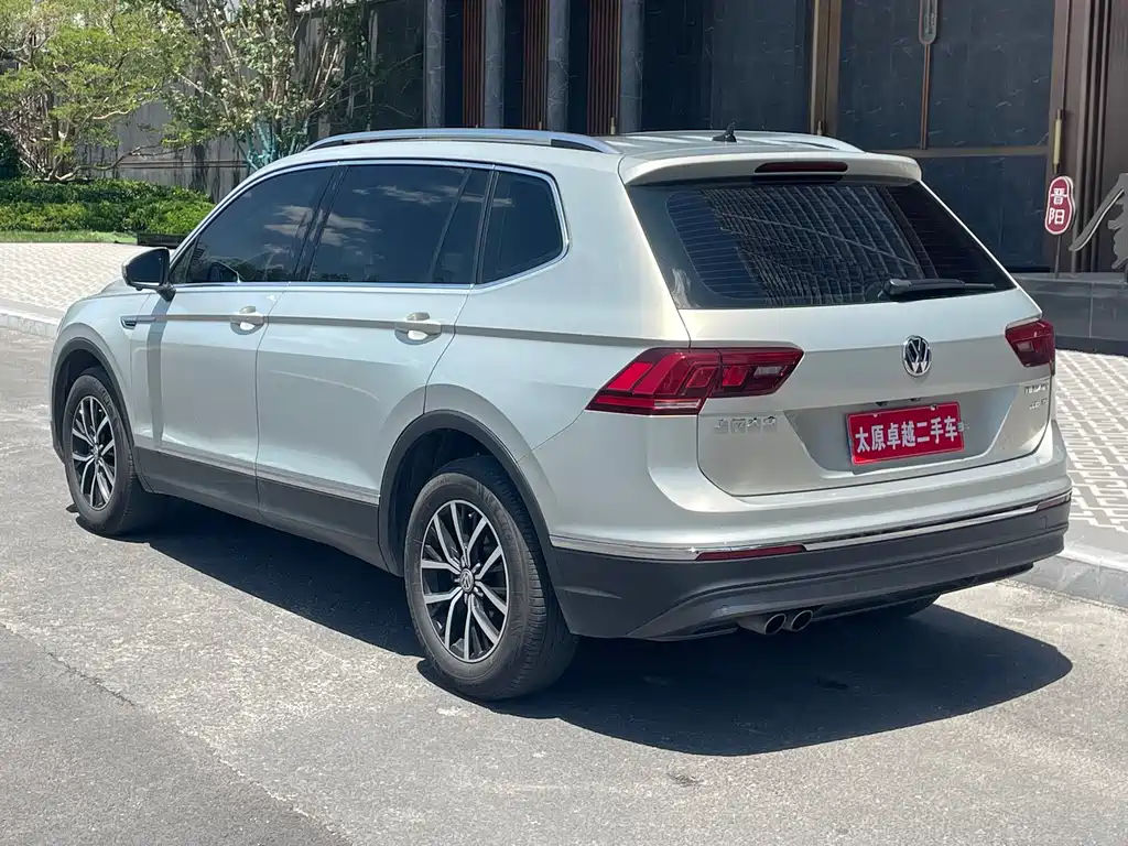 Volkswagen Tiguan L 2017 — фото 6