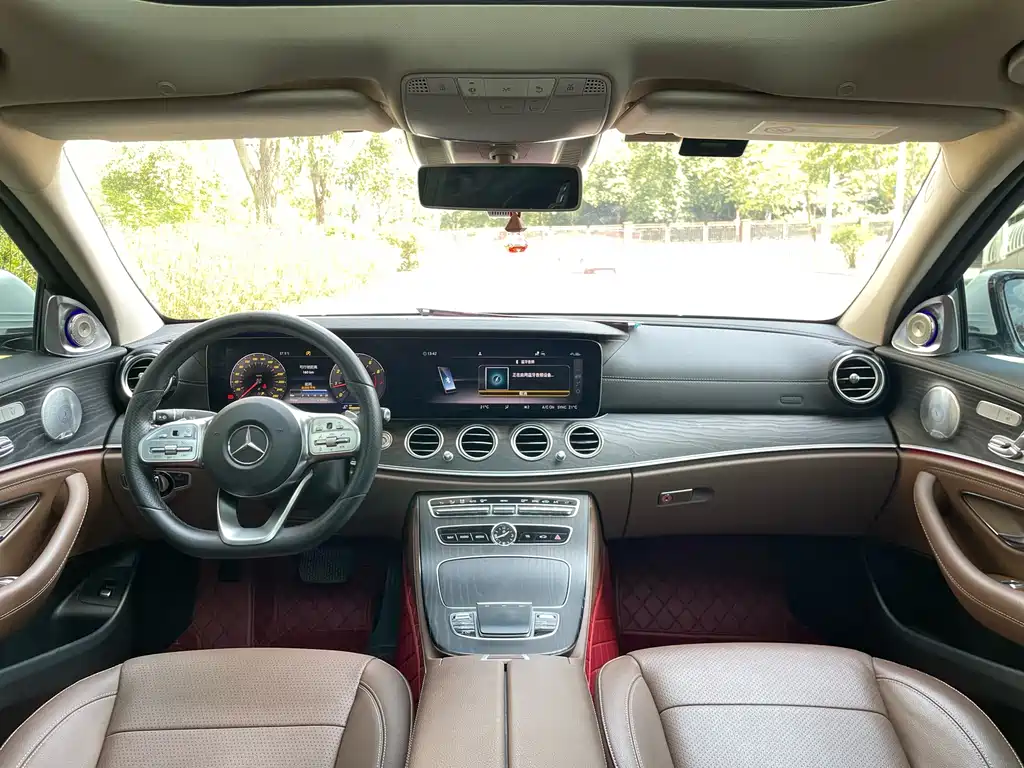 Mercedes-Benz E-Class 2020 — фото 13
