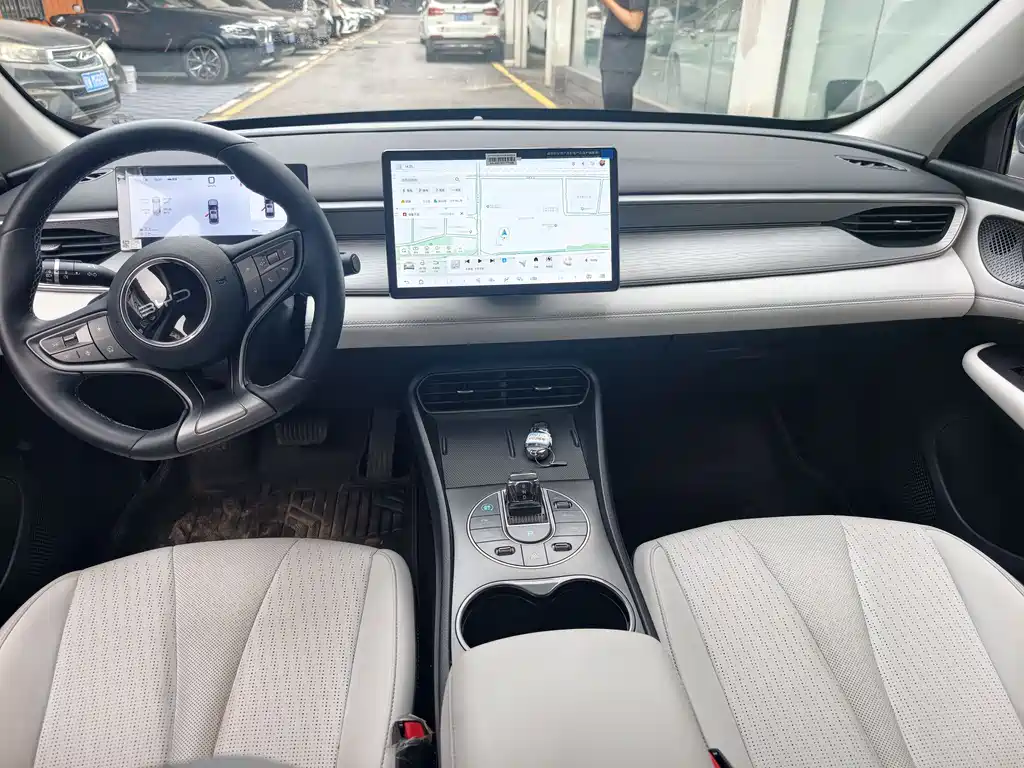 BYD Seal 05 DM-i 2025 — фото 7