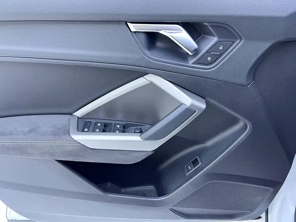 Audi Q3 2022 — фото 8