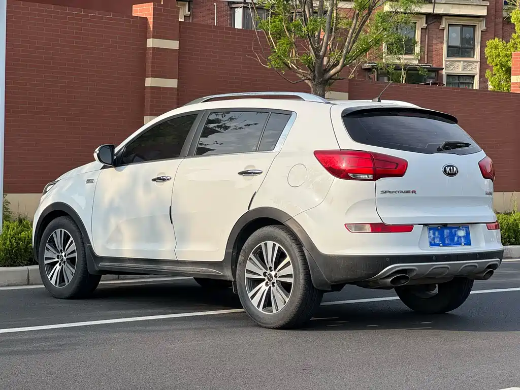 Kia Sportage 2015 — фото 13