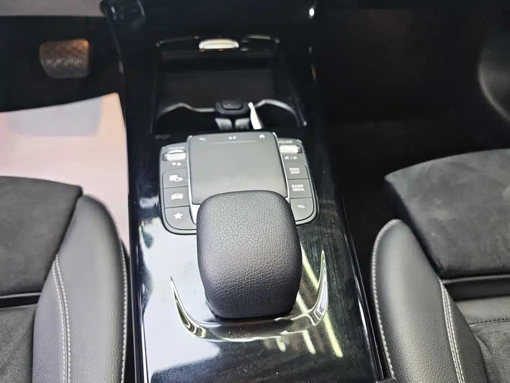 Mercedes-Benz A-Class 2023 — фото 18