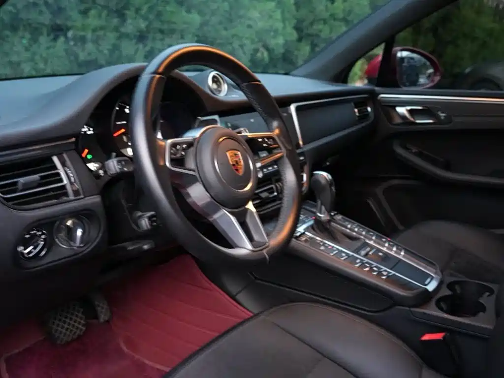 Porsche Macan 2021