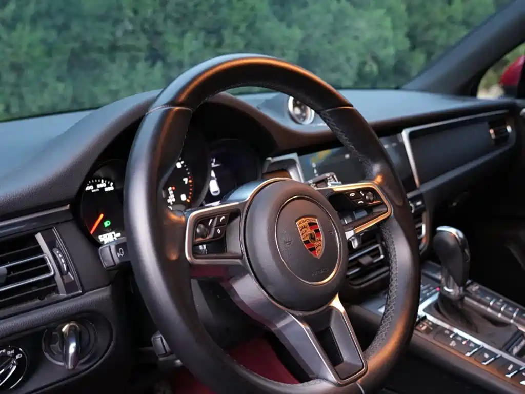 Porsche Macan 2021 — фото 9