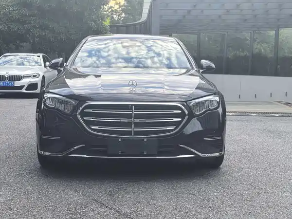 Mercedes-Benz E-Class 2024