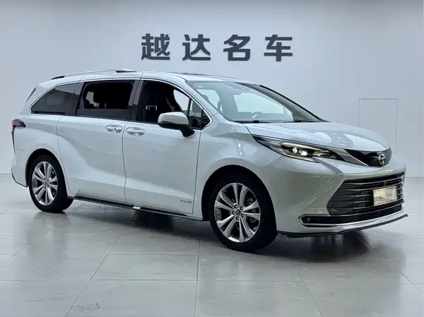 Toyota Sienna 2024