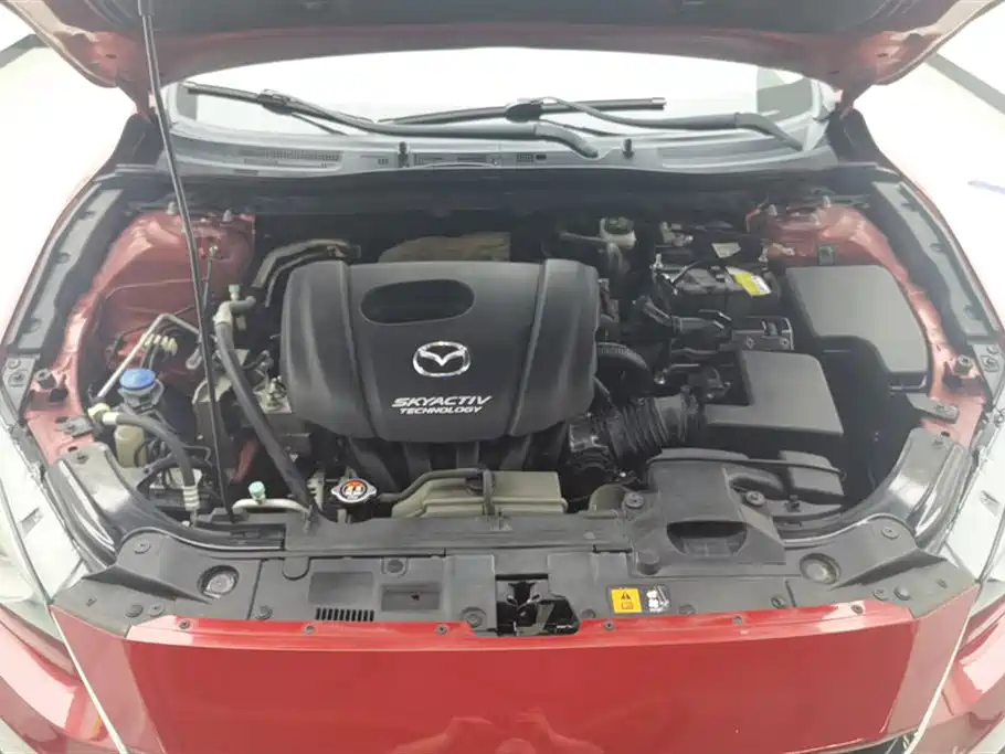 Mazda 3 Axela 2016 — фото 10
