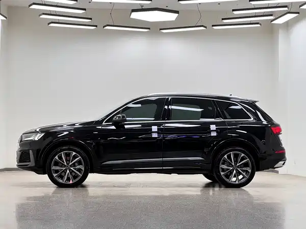 Audi Q7 2021
