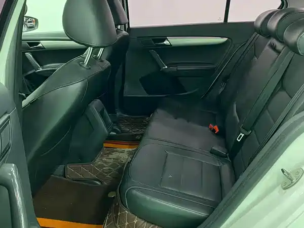 Volkswagen Lavida 2015