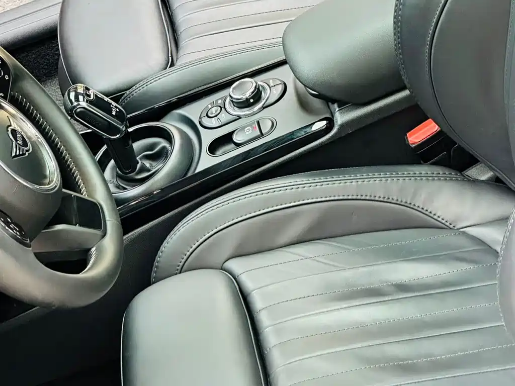 MINI Clubman 2022 — фото 17