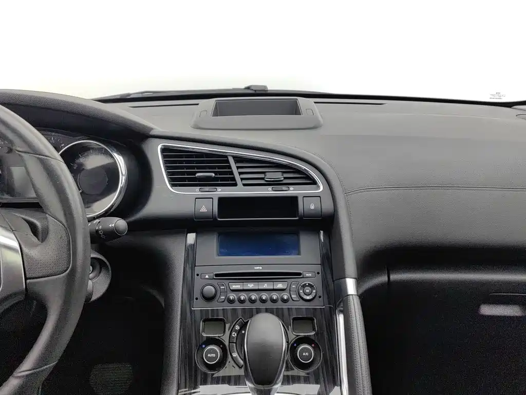 Peugeot 3008 2015 — фото 12