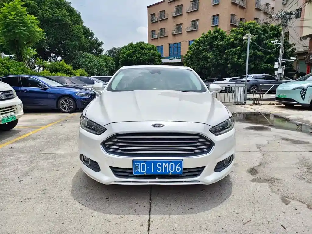 Ford Mondeo 2015 — фото 2