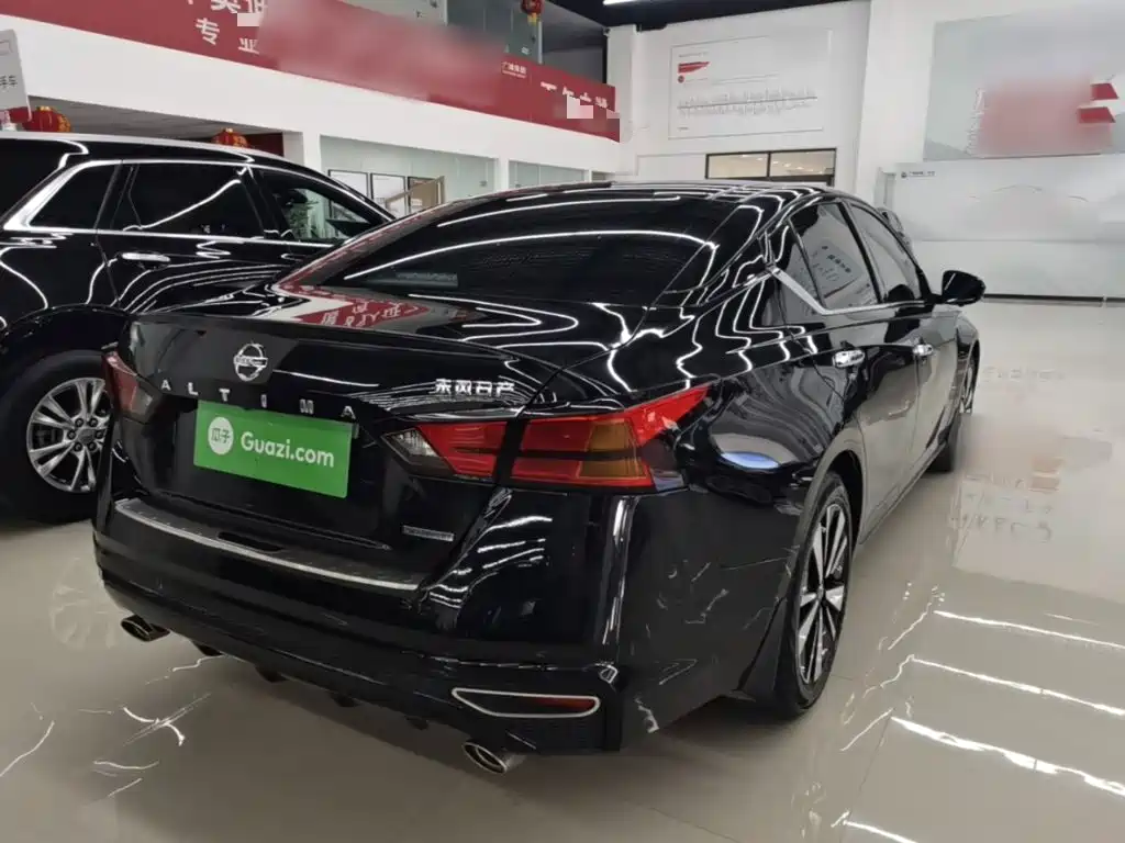 Nissan Teana 2022