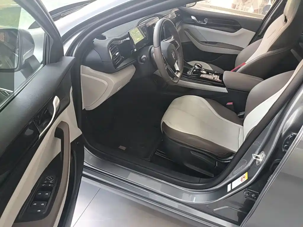 BYD Qin PLUS 2025 — фото 16